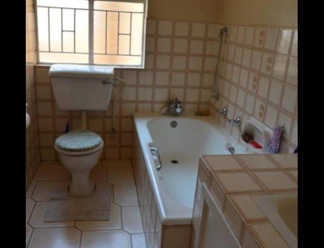 2 BEDROOM TOWNHOUSE FOR SALE IN EDLEEN